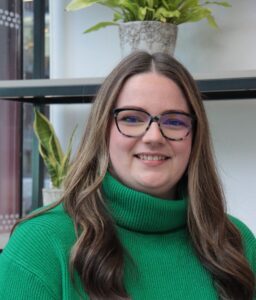 Izzy Nixon, Business Manager